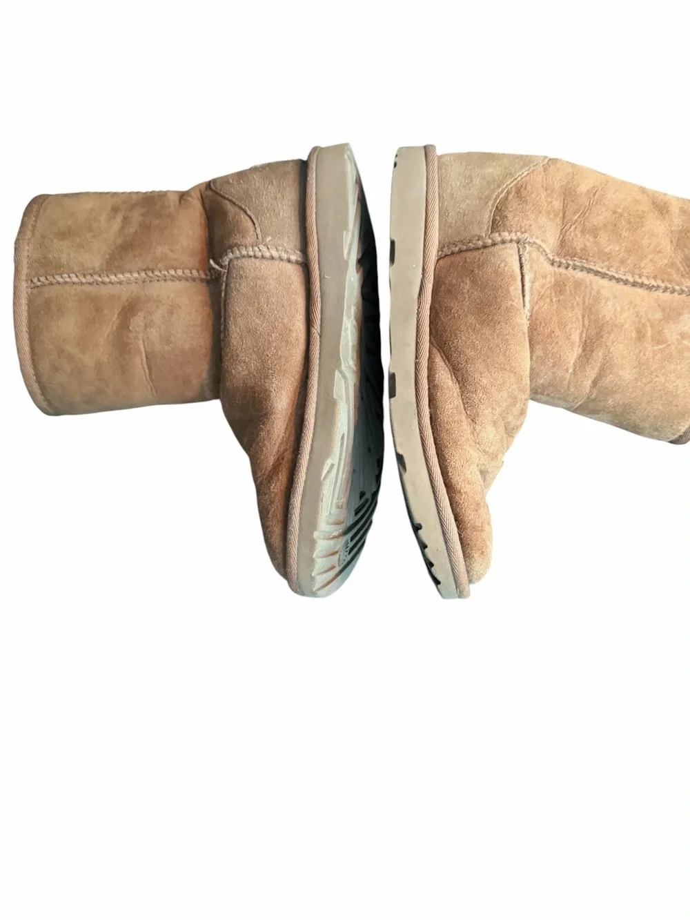 UGG Chestnut Classic Kids Short Boot in sz 2